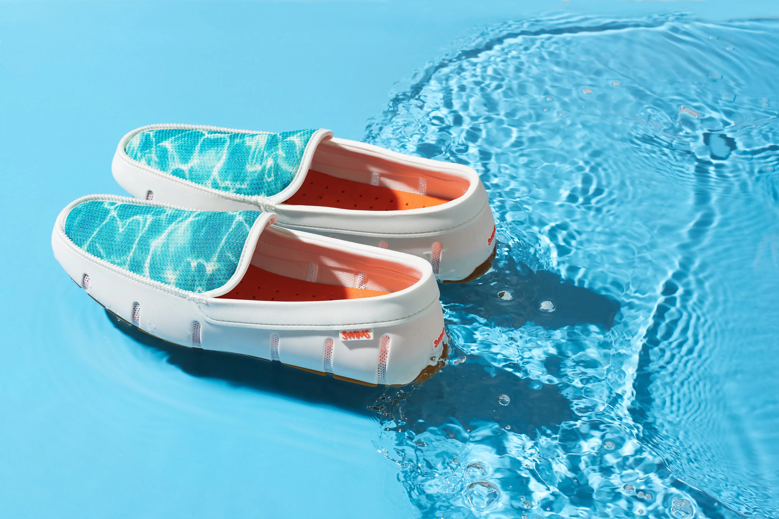 ss21_swims_stillife_water6735.jpg