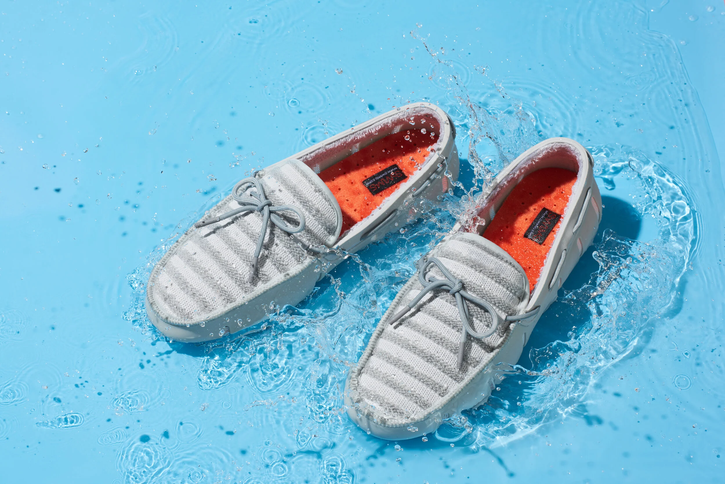 ss21_swims_stillife_water7843.jpg