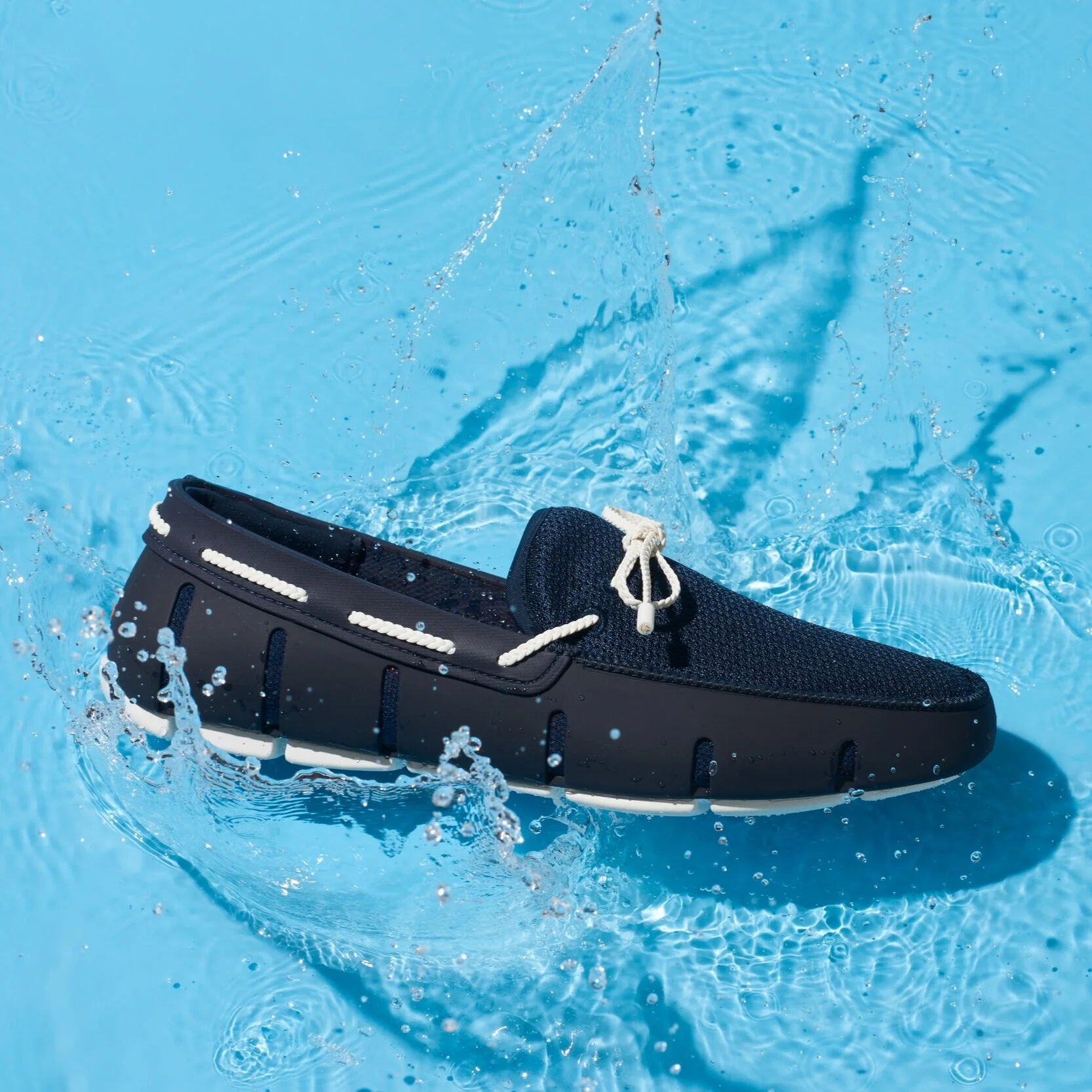ss21_swims_stillife_water7895.jpg