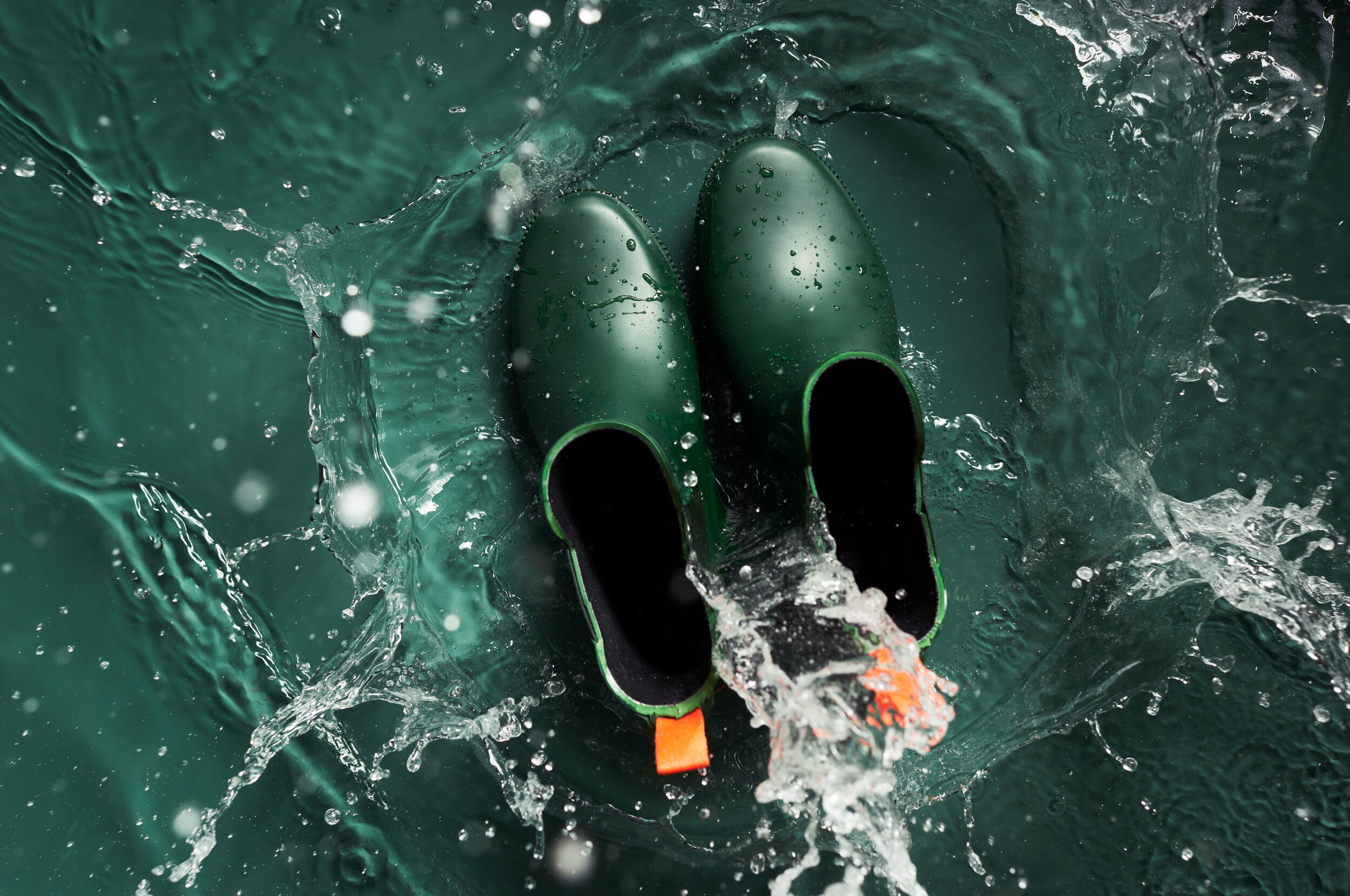 1_ss21_swims_stillife_water2923.jpg