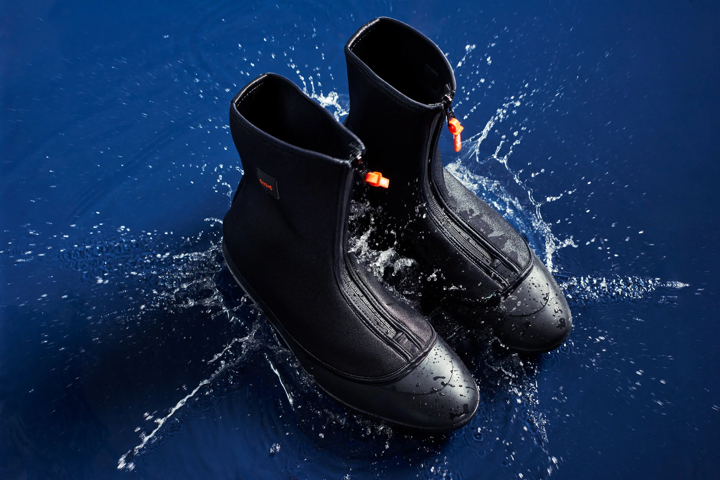ss21_swims_stillife_water3086.jpg