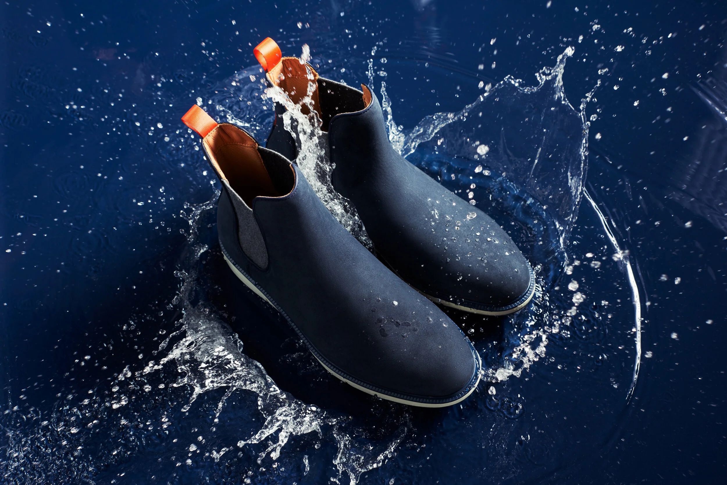 ss21_swims_stillife_water3091.jpg