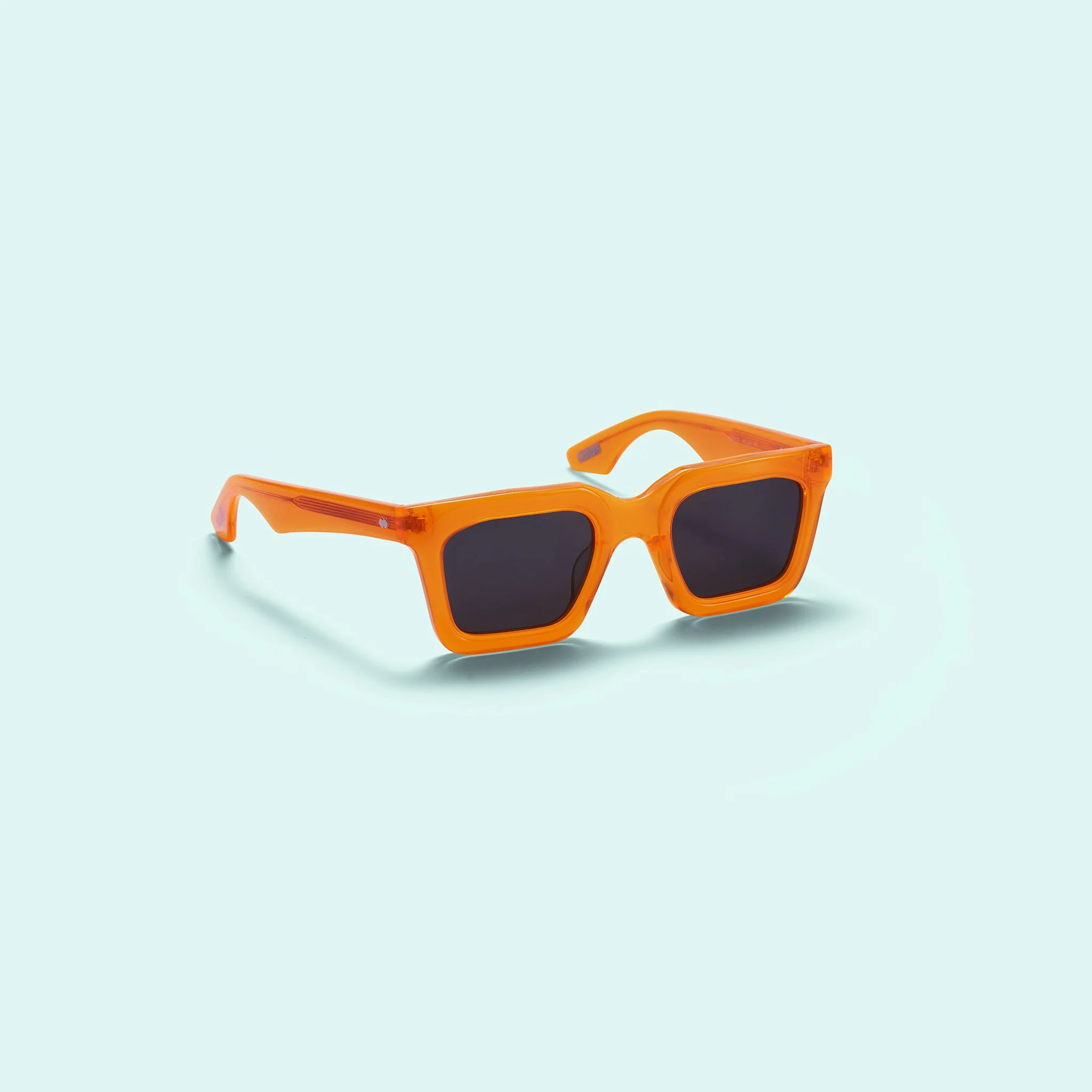 SS23_Lugi_crespo_sunglasses_orange 2839_220512_farge.jpg