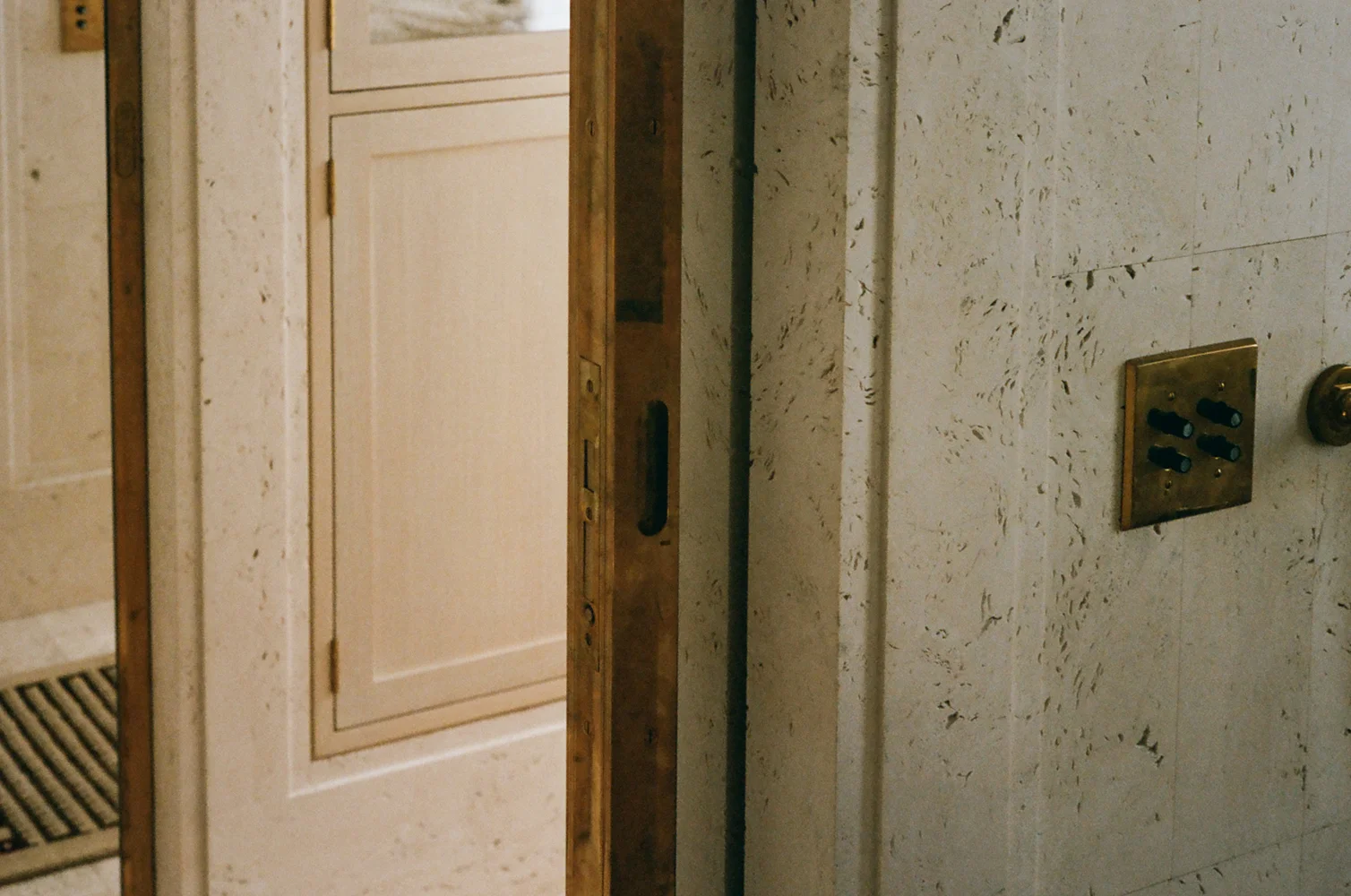 gramercy.mbath2.jpg