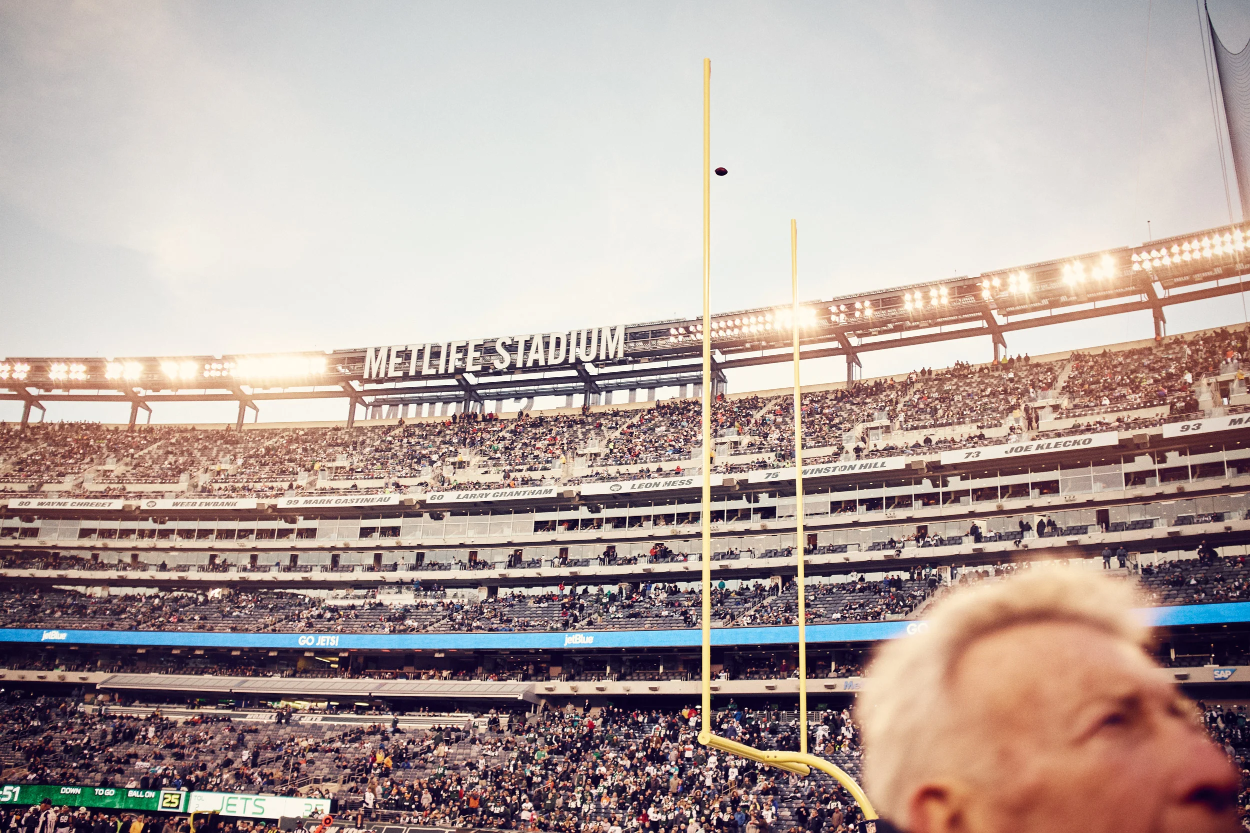 jamesfarrellphotonationalfootballjetsdolphins0045