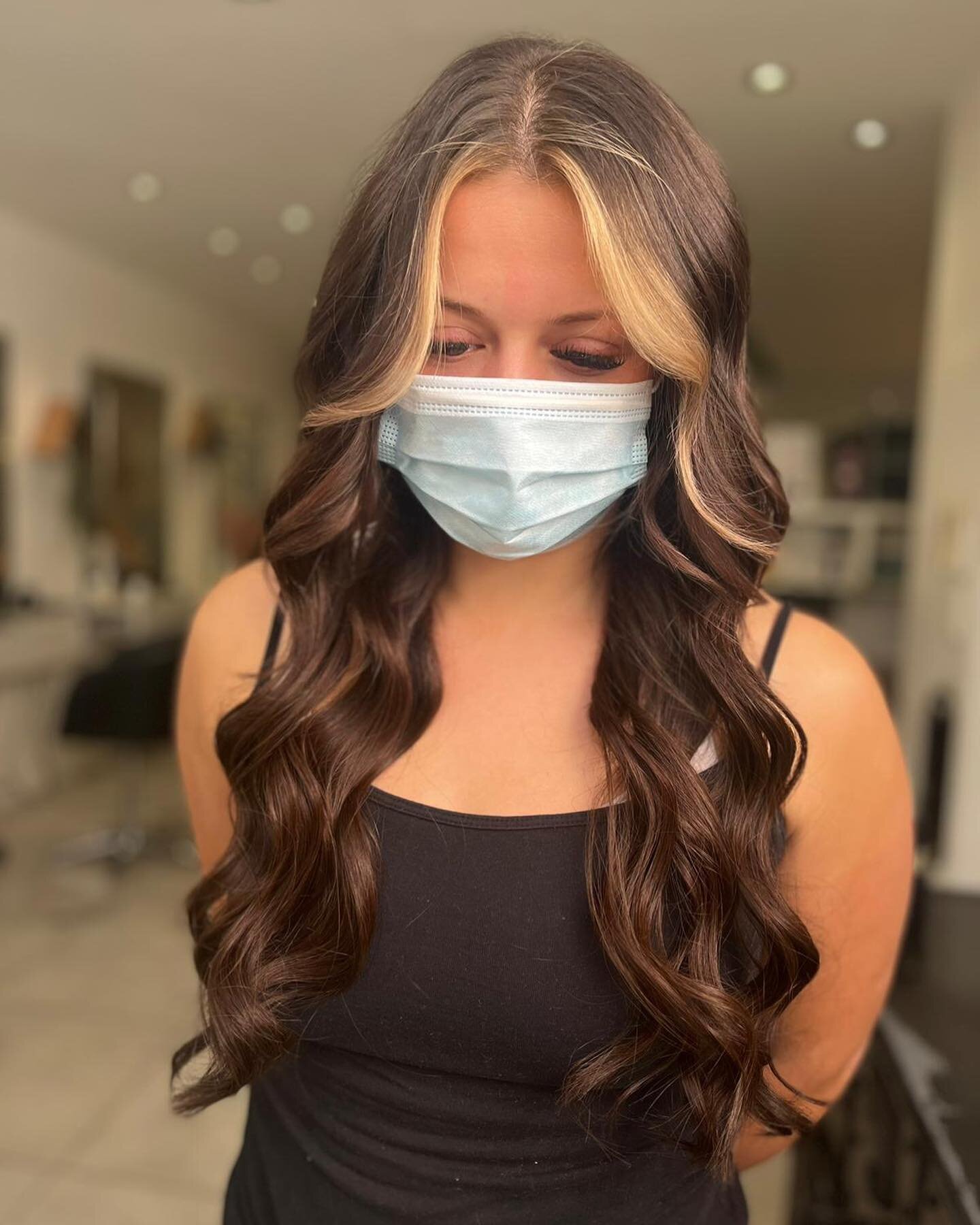 Hair extension magic ! We work with Superior Hair Extensions .  Tape ins can be used up to 3 times and are retaped around every 6 weeks ...perfect for colour clients wanting to keep colour fresh. 
.
#hairextensionsqueenstown #superiorhair #hairextens