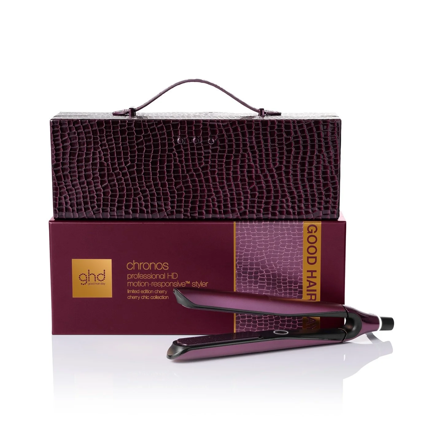 Ladies, the new @ghdhair_anz limited edition just dropped! 🤩 and spoiler: it&rsquo;s absolutely stunning 😍

Your fave styling tools now come in a luxe pack with burgundy or black cases, plus a brush included for that perfect salon finish at home 💁