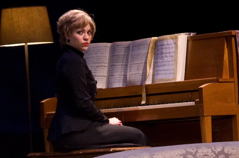 Hedda Gabler 24.jpg