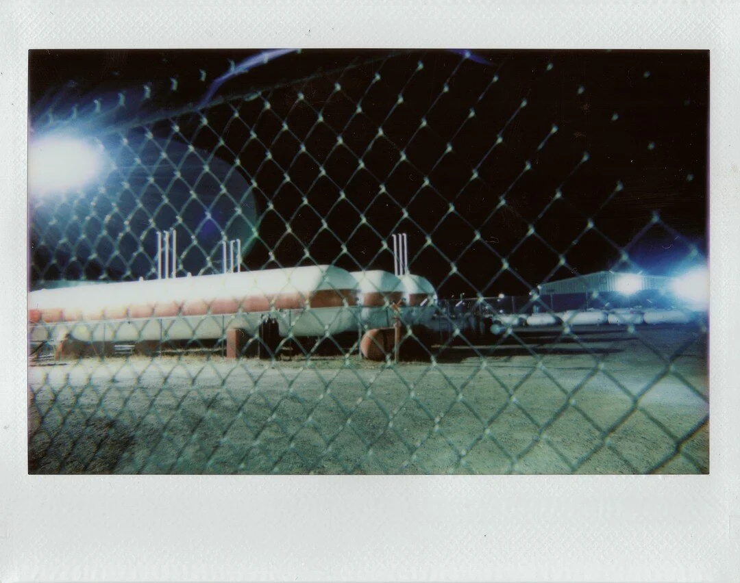 Propane #instantfilm 
#nightphotography #nightphotographer #impossibleproject #instantphotography #impossiblefilm #istillshootfilm #analoguevibes #shootfilm #foreveronstandby #nocturns #nightshots #landscapephotography #analogfilm #analogcamera #fil