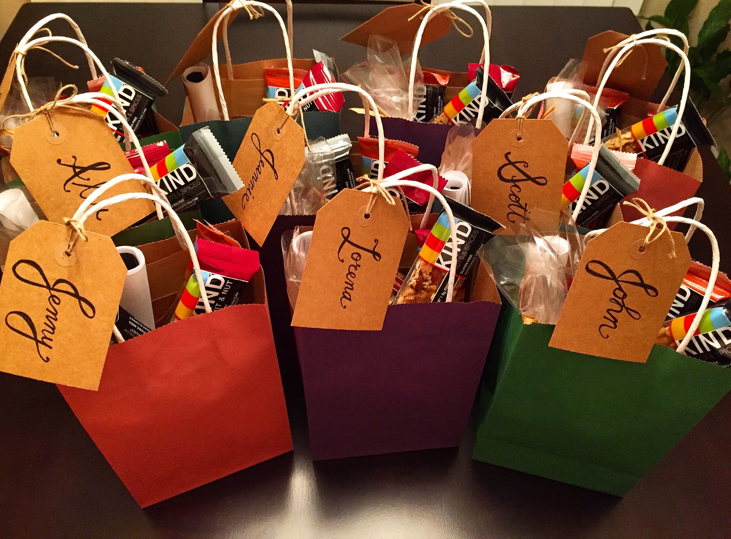 Personalized gift bags filled with homemade goodies, assorted tea, plant-based tips and recipes, and KIND bars. Huge thanks to KIND Snacks for sponsoring our event!