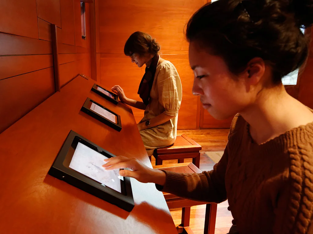 Interactive Japanese Scroll