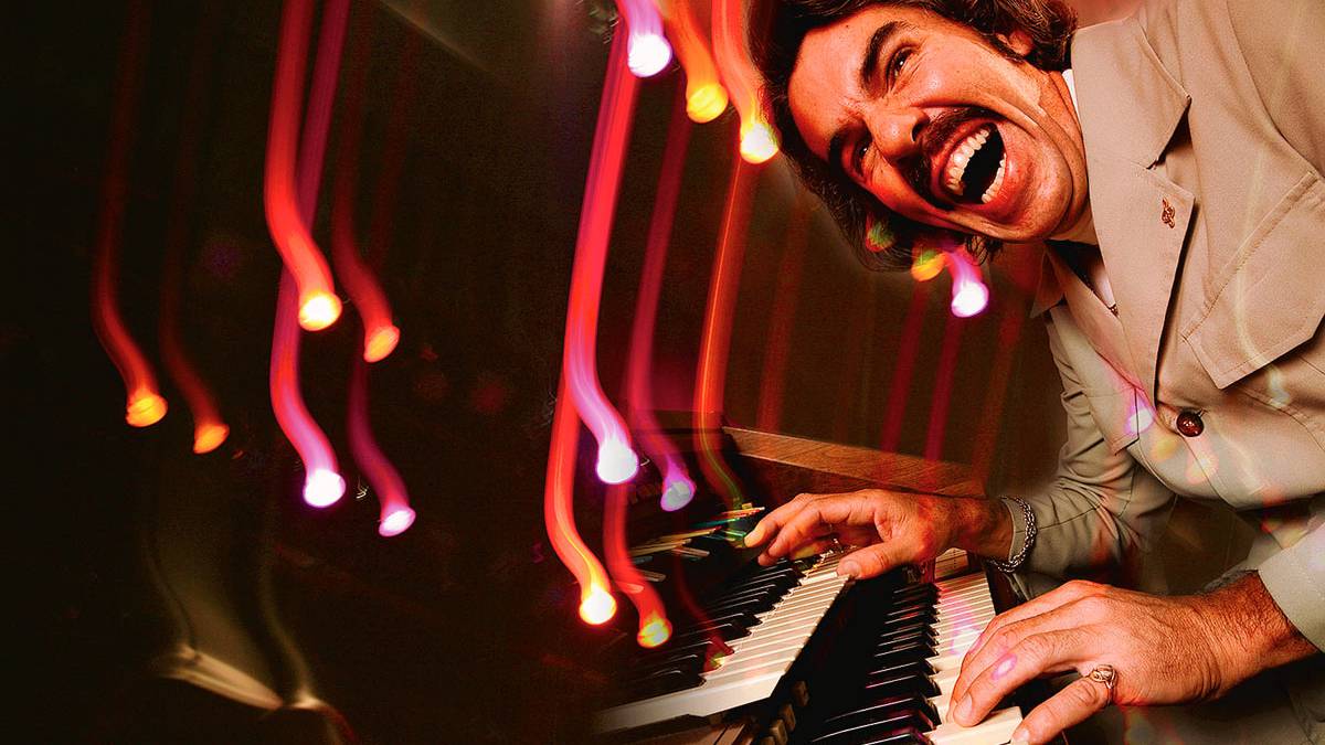 SET FOR CENTRE STAGE: Musician and comedian Barry Morgan will perform at next month’s ceremony to mark the next stage of the Mallee Up in Lights Small Town Transformation at Ouyen’s Roxy Theatre.