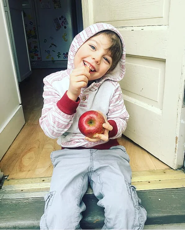 z apple.jpg