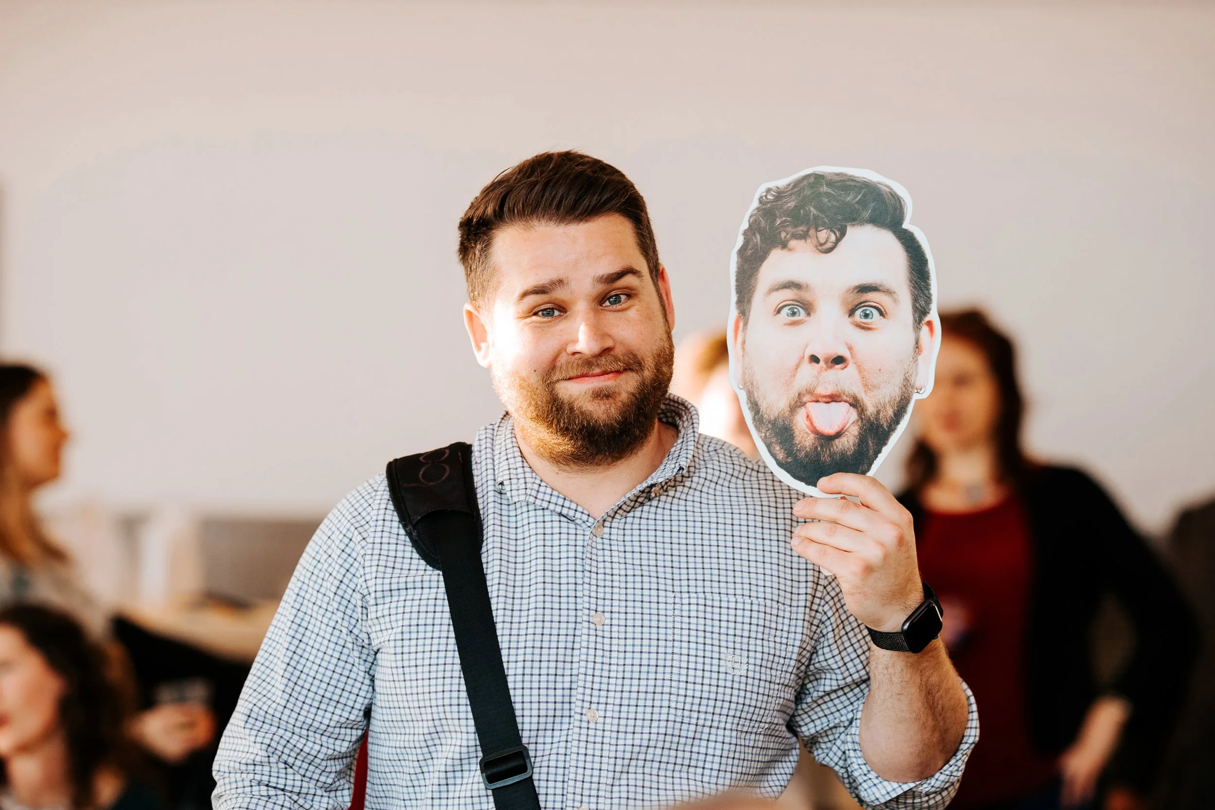 Everyone kept coming up to Ryan and Zander saying how much they thought they looked alike! It must be the beard because Ryan could only dream of having those luscious curls!
