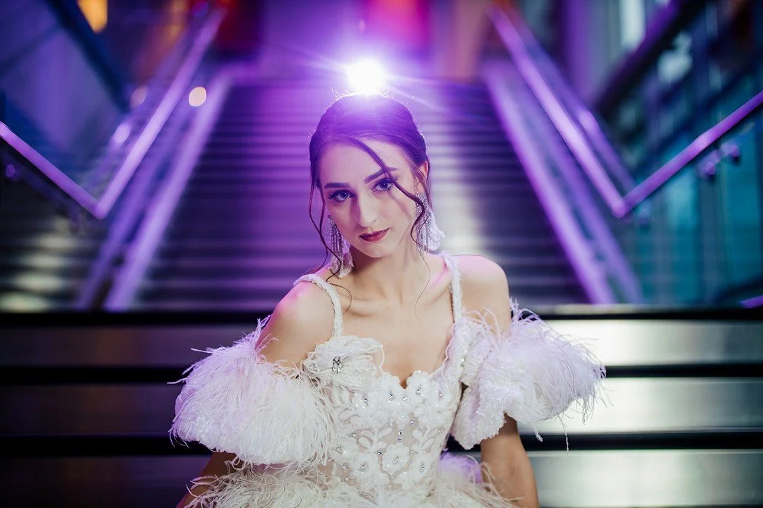 I love using colored lights. Maybe I need to do it more often. 🤔
.
.
.
.
.
#DetroitWeddingPhotographer, #GrandRapidsWeddingPhotographer, #AnnArborWeddingPhotographer, #LansingWeddingPhotographer, #FlintWeddingPhotographer, #DearbornWeddingPhotograph