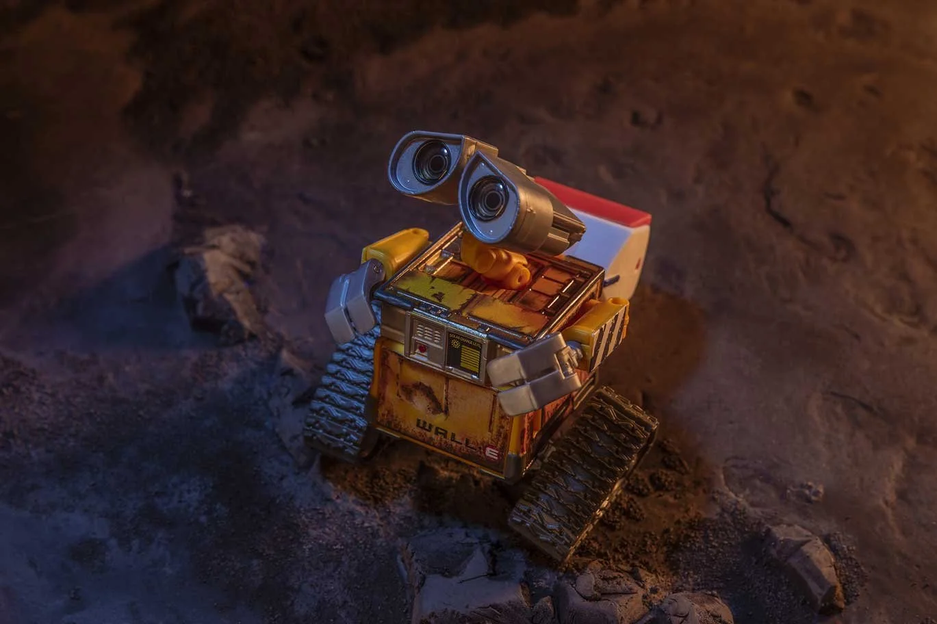 WMOL_Pixar-Spotlight-WallE-3.jpg