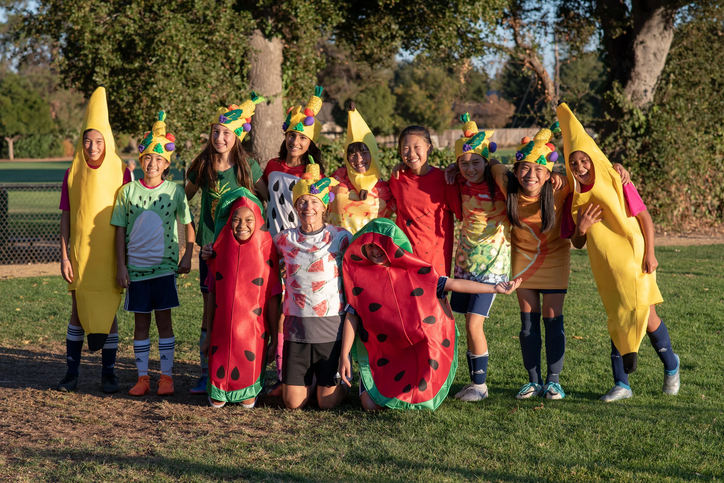 Winner Best Costume U10-U12 (Tie): 07G Olympique Lyonnais White - Fruit Salad