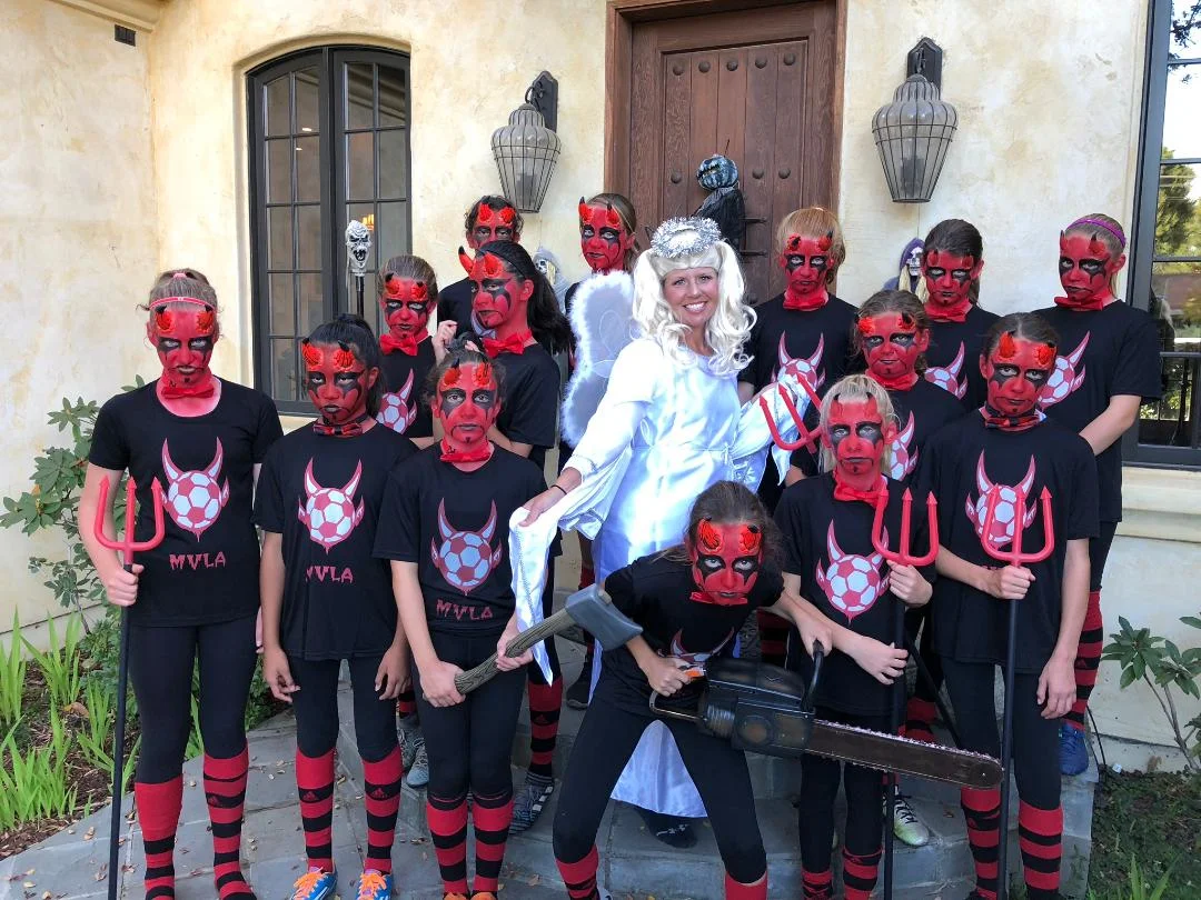 Winner Best Costume U13 & up: 06G Roma Black - What’s a team of devils without their angel