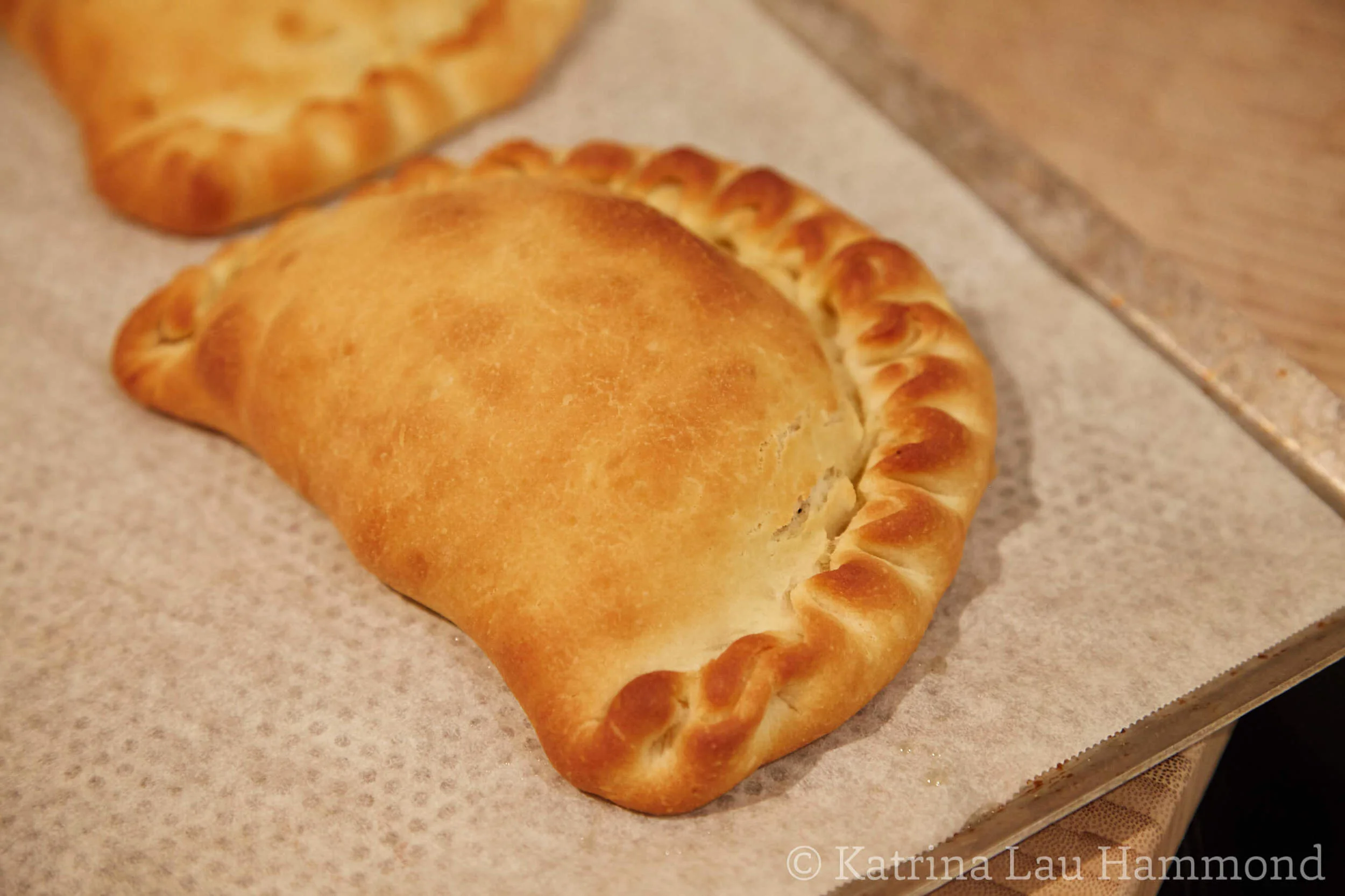 Ricotta_spinach_calzone_02_KLH.jpg