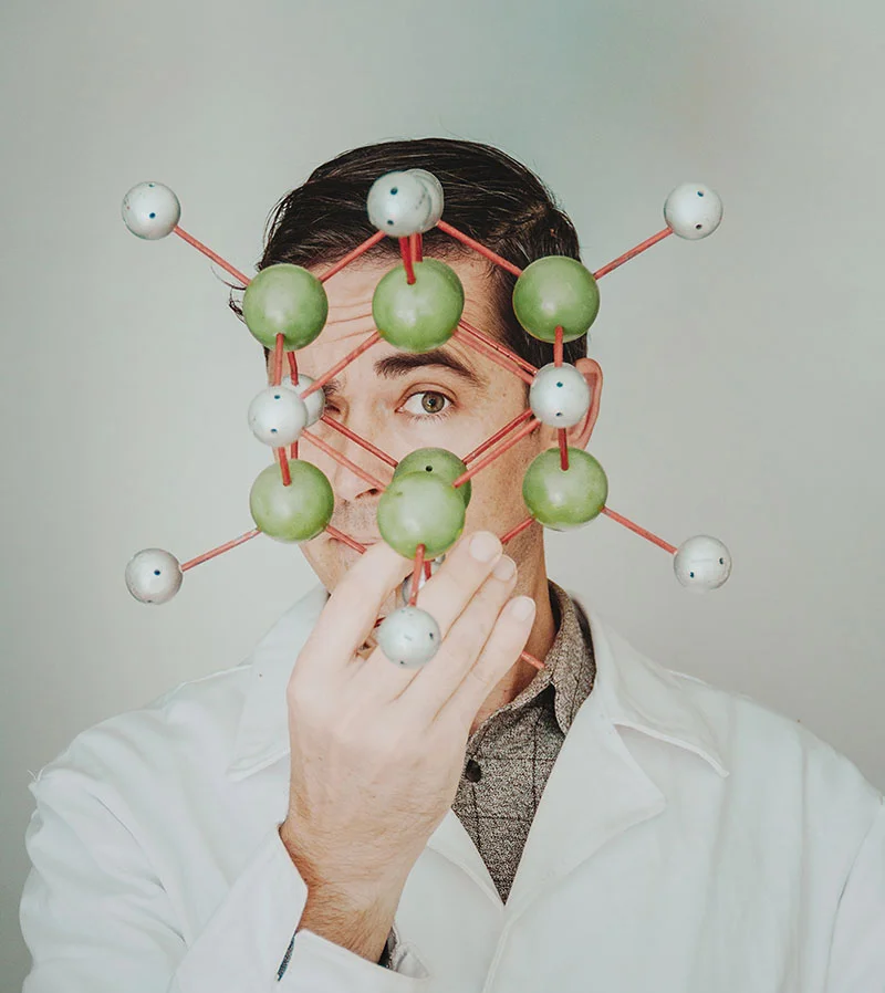 Gregory-Molecule-webres.jpg