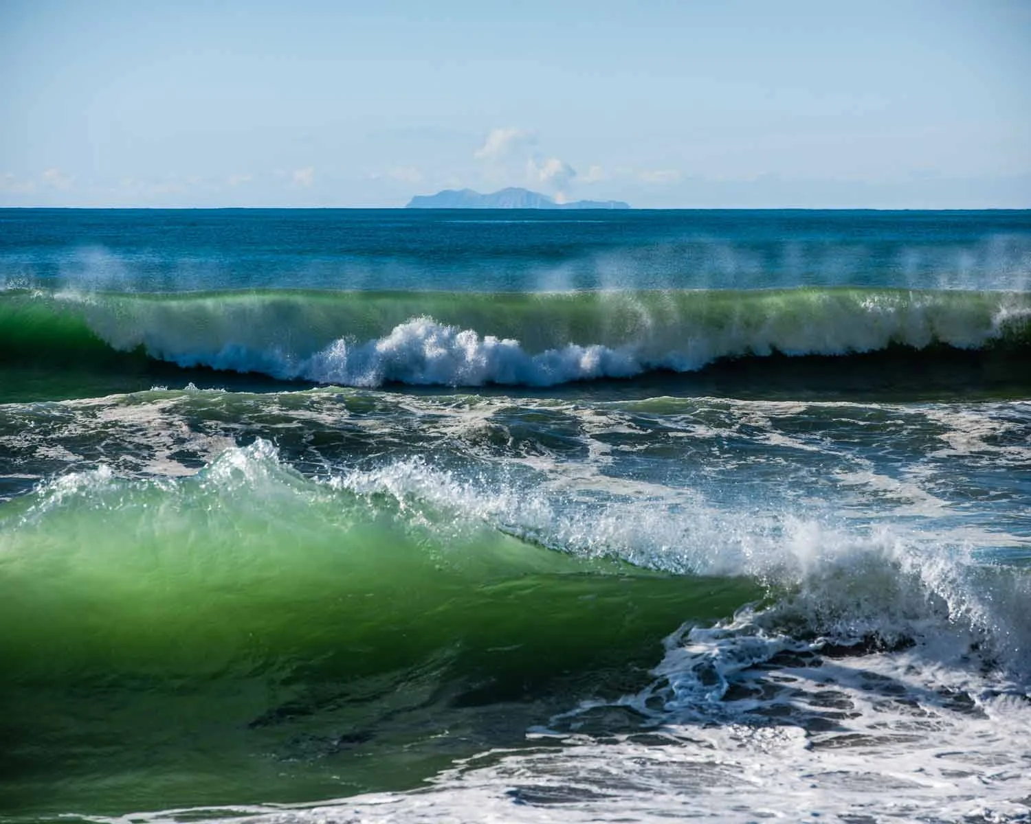 Waves at Pikowai