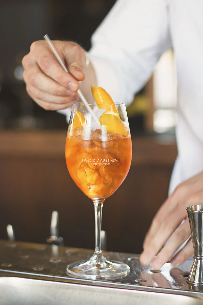 Gold Diggers Arms 015.jpg