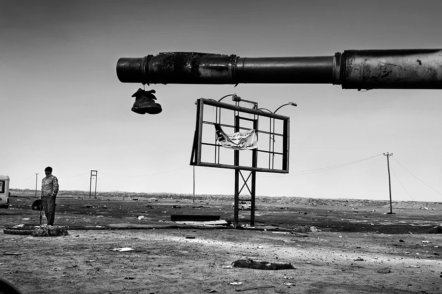 2-Reportage-fotografico-CHAOS-LIBYA-Riccardo-Venturi-Palazzo-Velli-Expo-Roma-aprile-maggio-2016.JPG