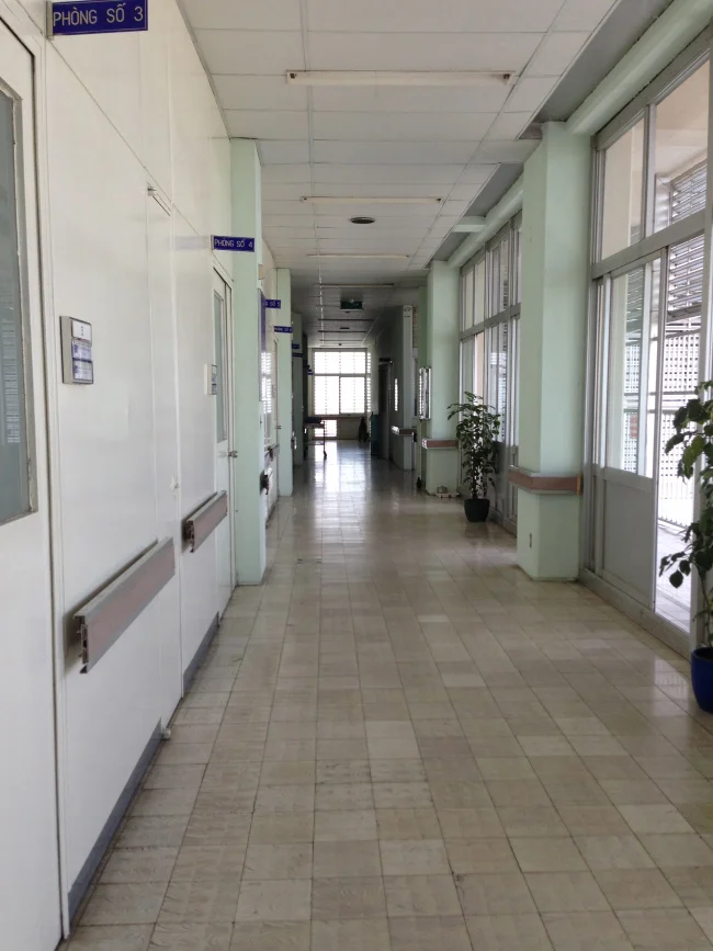 Dãy phòng dịch vụ, giá cao của bệnh viện 
