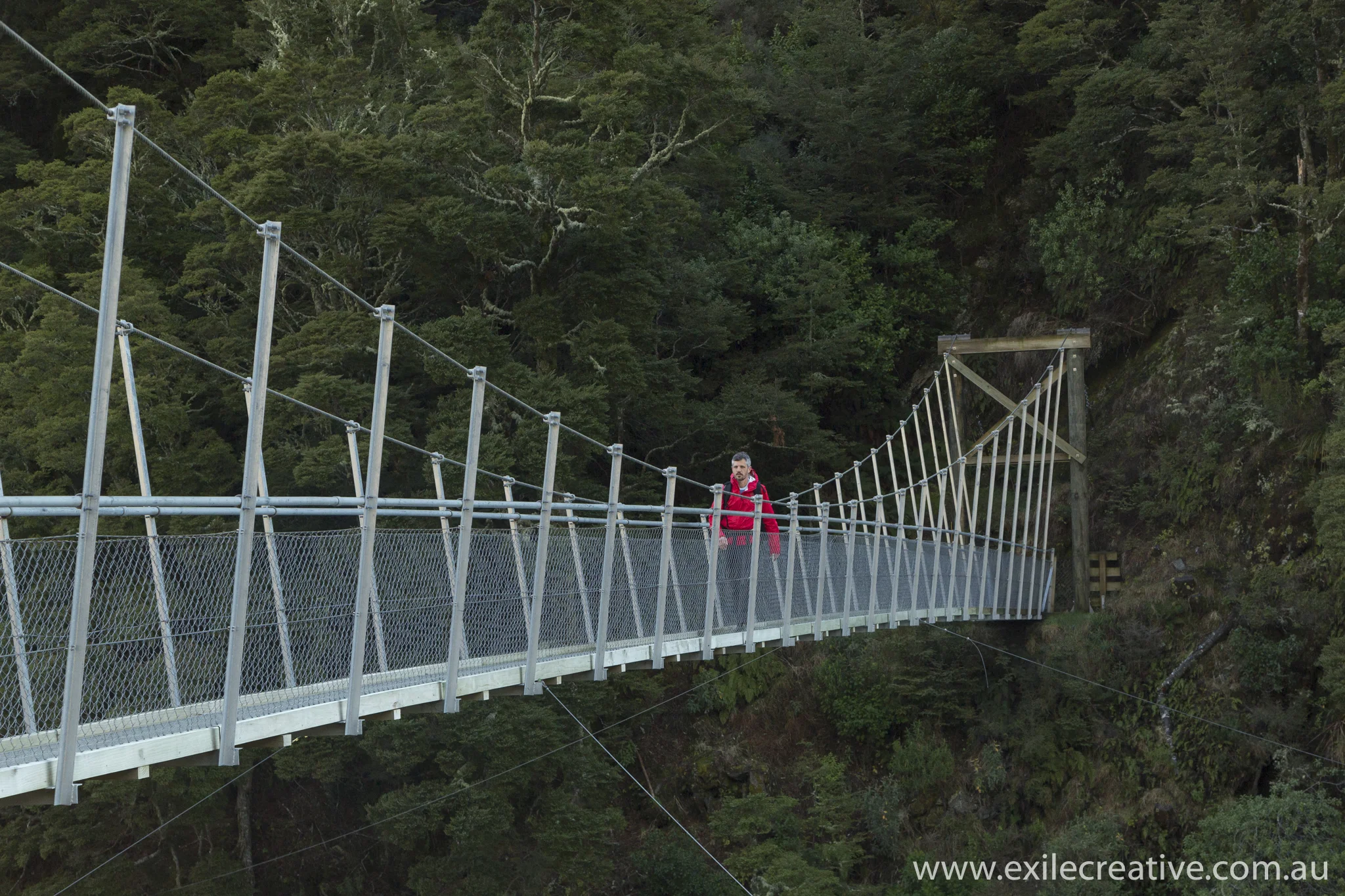 The swing bridge at the start of the Rob Roy Glacier Track. Canon 5Dmiii, 24-105L @ 60mm, ISO640, f/6.3, 1/250s with B+W CPL