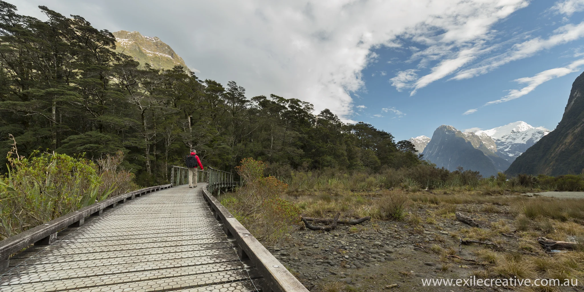 The boardwalk from the carpark. Canon 5Dmiii, 16-35L iii @ 16mm, ISO200, f/5.6, 1/00s & B+W CPL