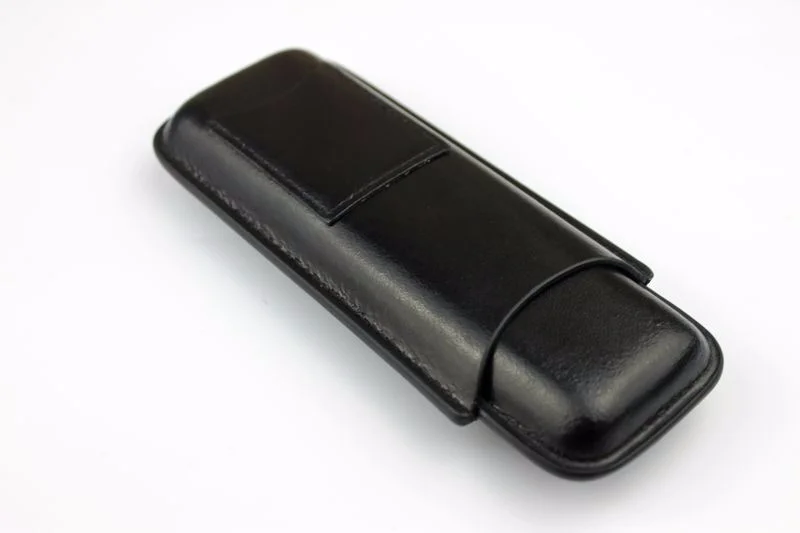 Cigarre Reise Tasche.jpeg