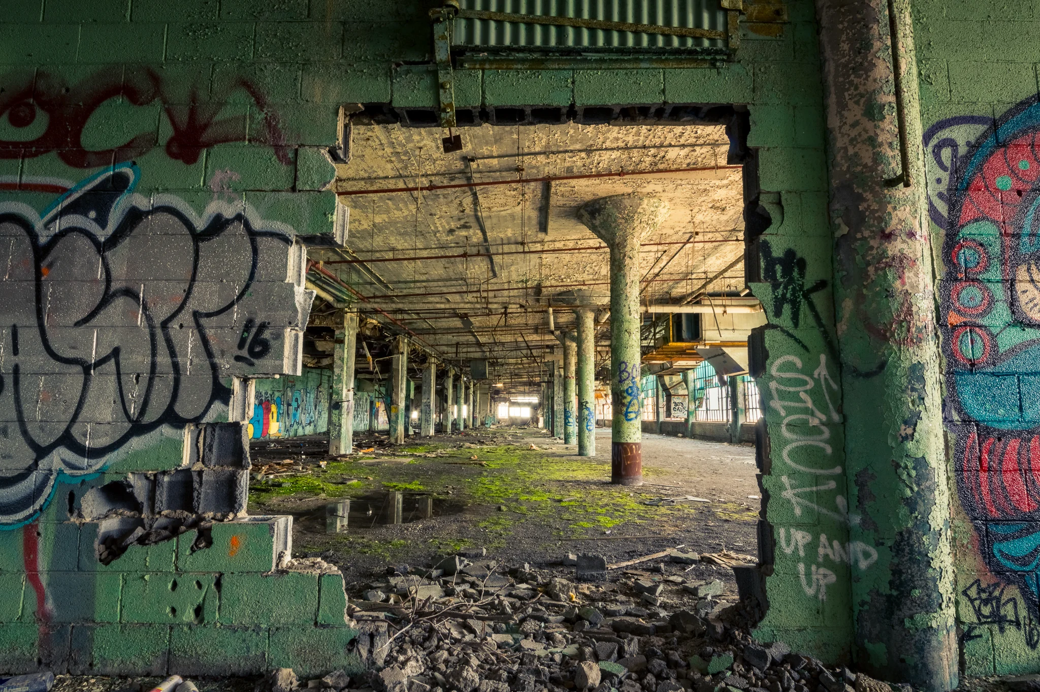 3rd Floor - Hole in the Wall, Summer