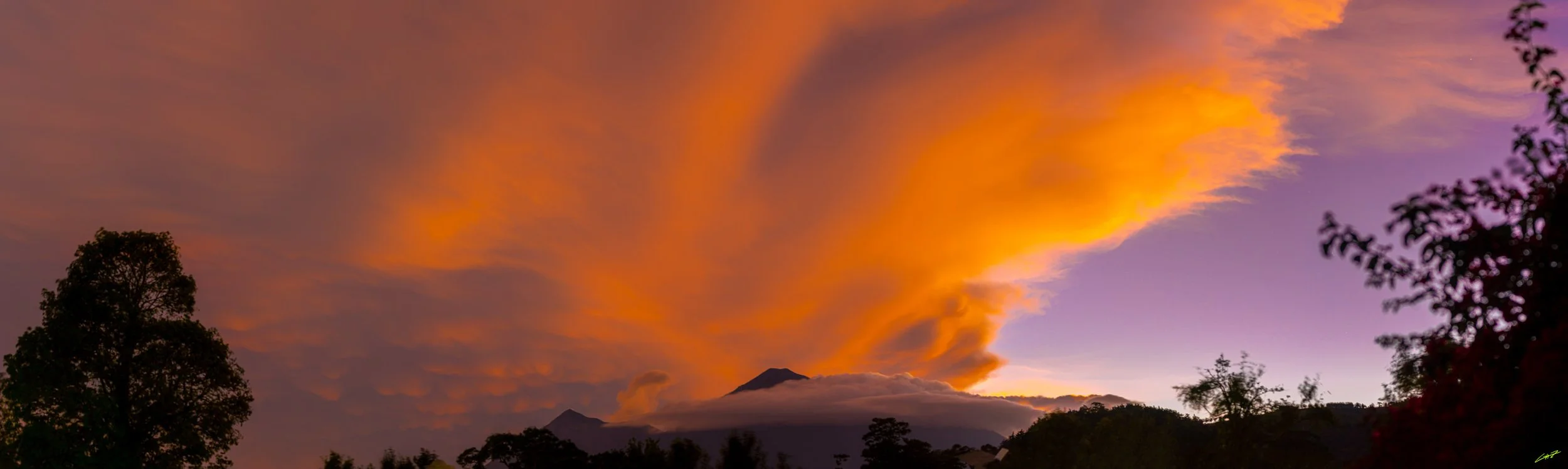 VolcanesDesdeAntigua2021_gnzphoto--5.jpg