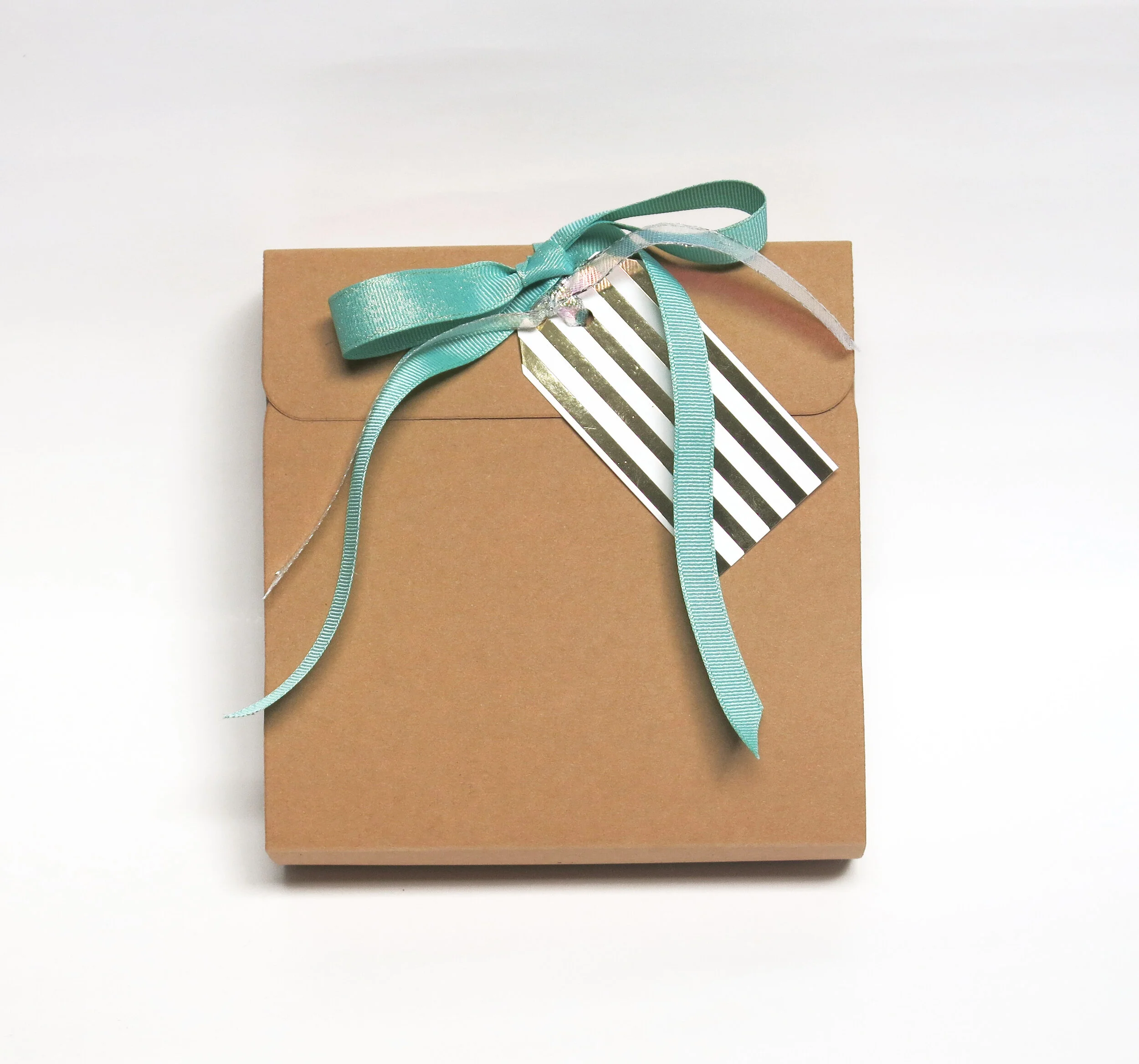 Cajita de craft con lazo turquesa