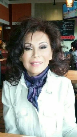 Julie5.jpg