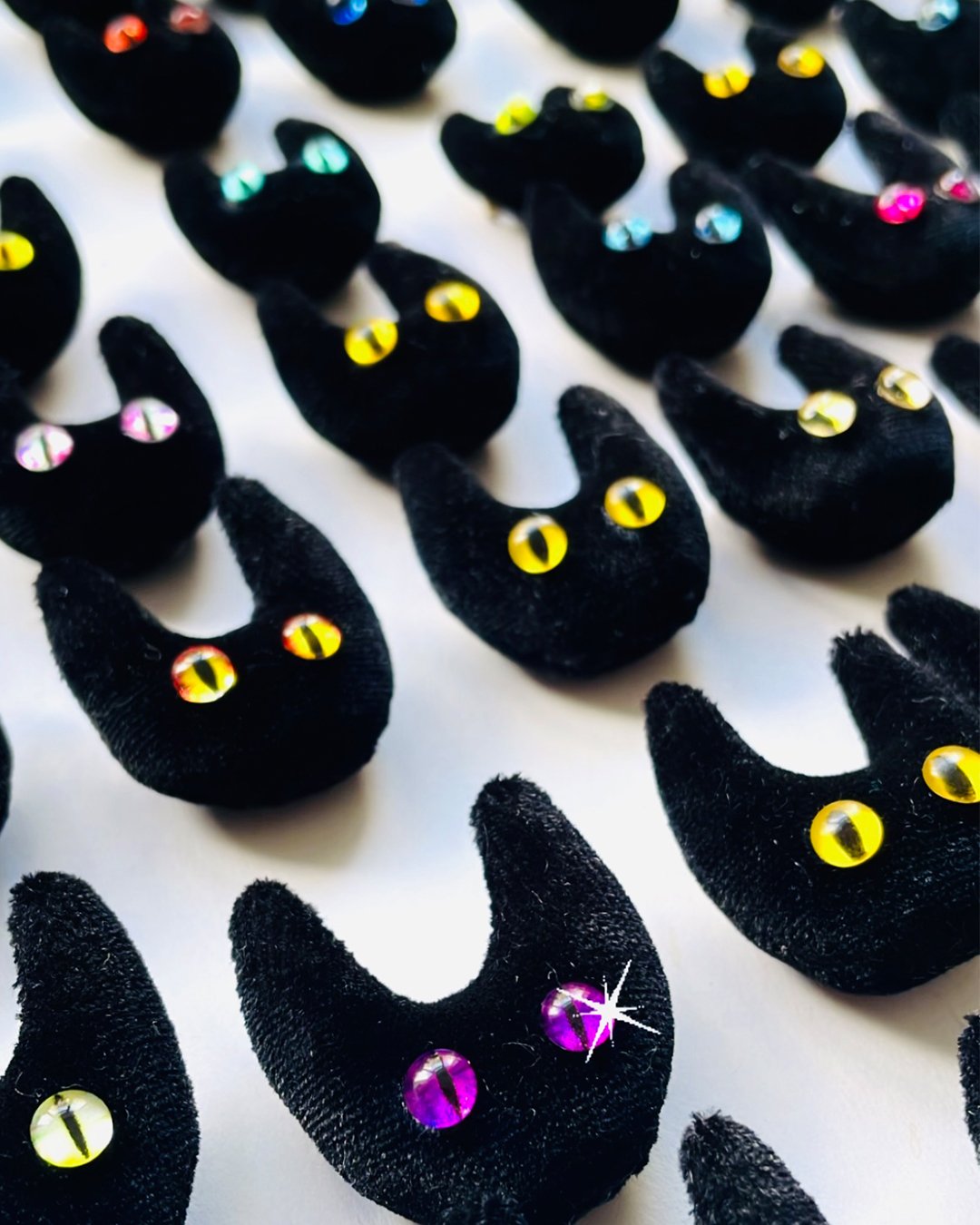 Brooches xmas 25.JPG