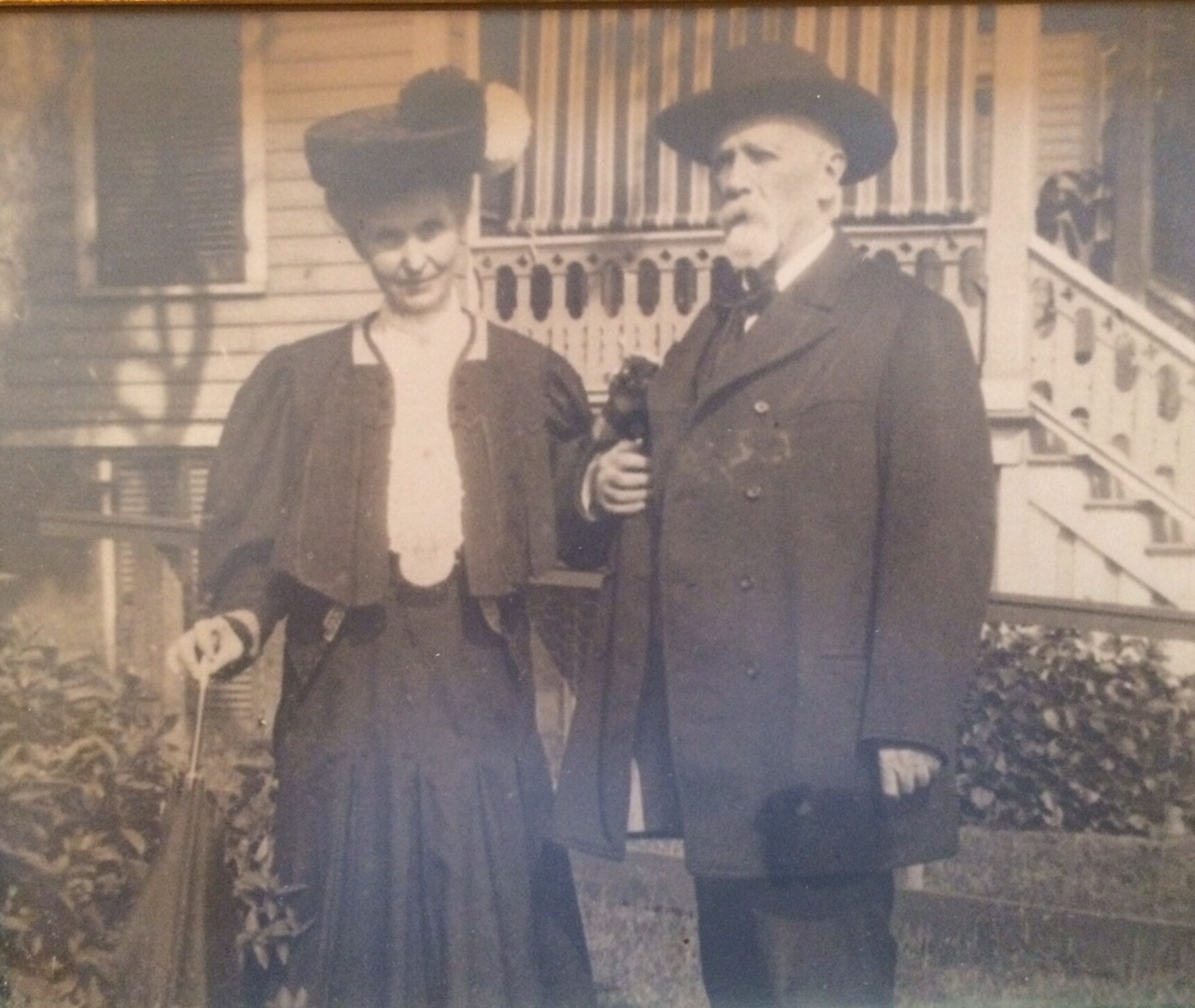 Mary Jane and Rossa in Staten Island, NY. While they were embraced by the Irish American community their finances were always precarious and Mary Jane throughout her life used her gift of oratory and poetry to bring in income through speaking engagements. 