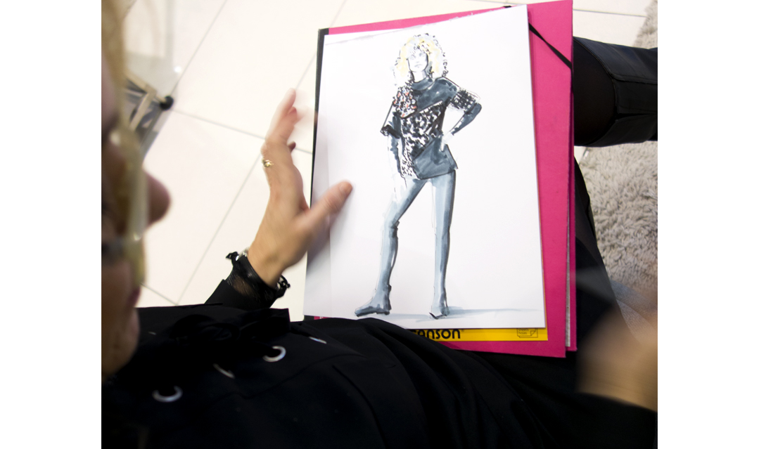 Live sketch event Virginia Romo Fashion Illustration for Riani in Breuninger