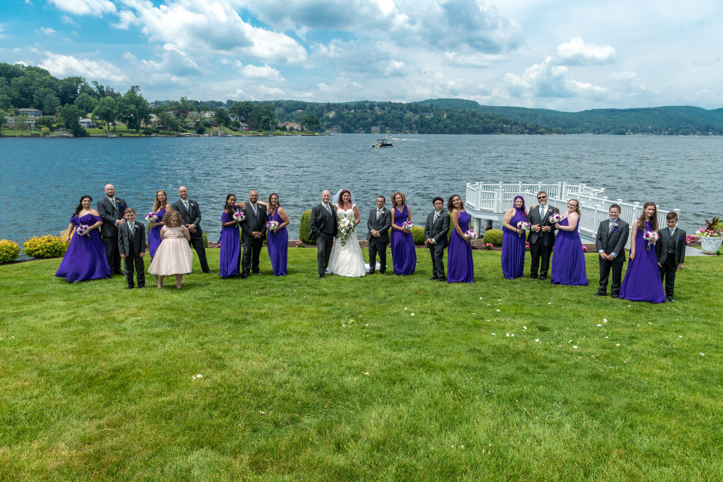 BRIDAL PARTY PHOTO AT THE CANDLEWOOD INN.jpg
