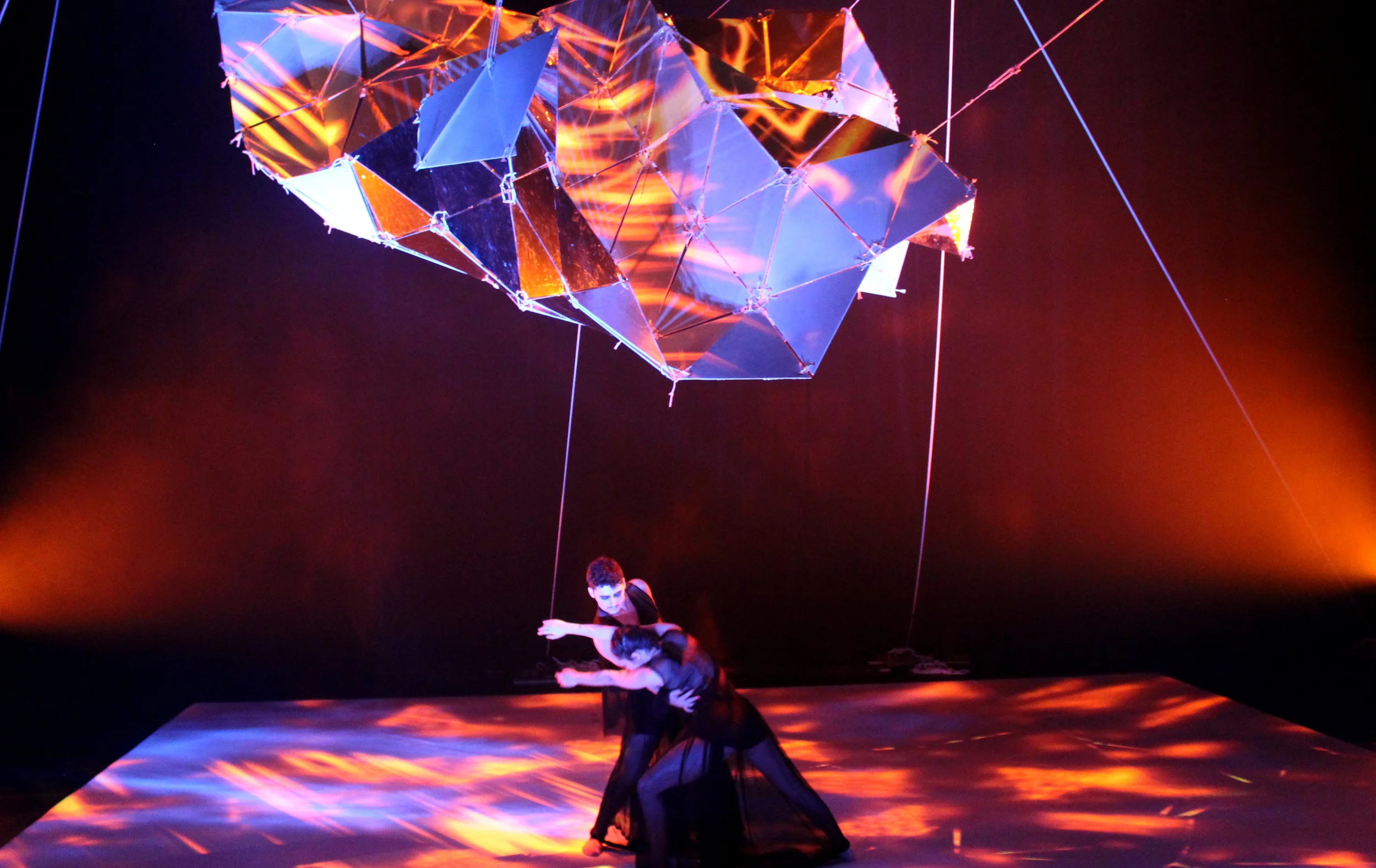 CalArts School of Dance The Lund Theatre March 2015 Artistic Director/Choreographer: Jonathan Bryant Scenic Design: Carlo Maghirang Video Design: Darwin L. Gilmore Costume Design: Jesse VanDenKooy