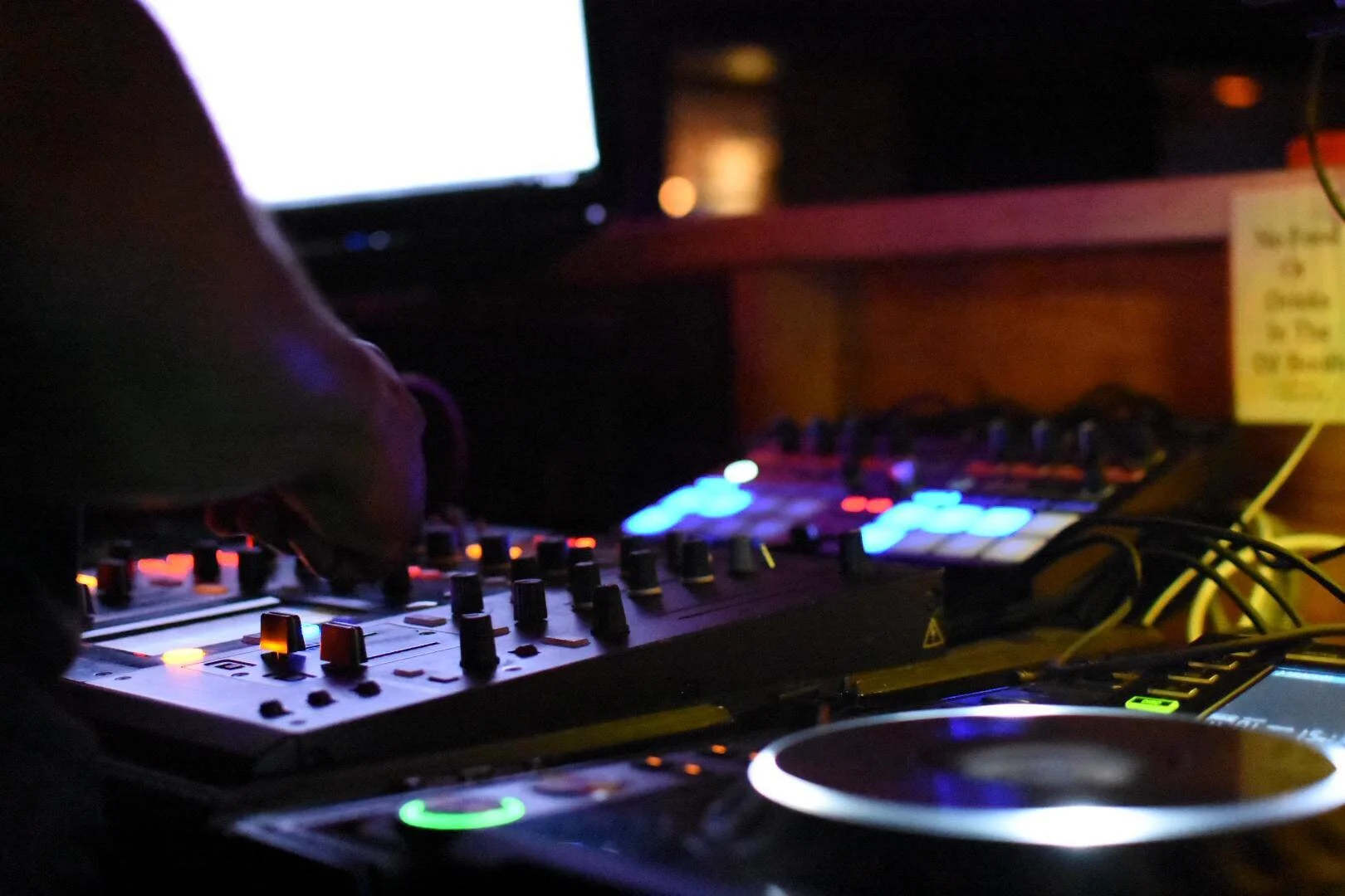 Cayne_Productions_Weddings_DJ Services_Texas DJ_Private Party_DJ Prices_Book DJs.jpg