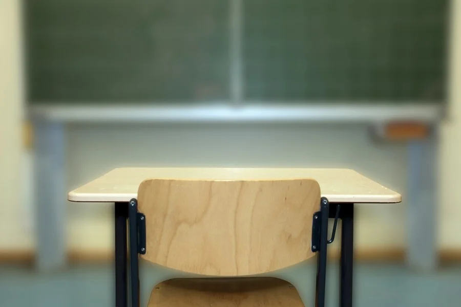 desk.jpg