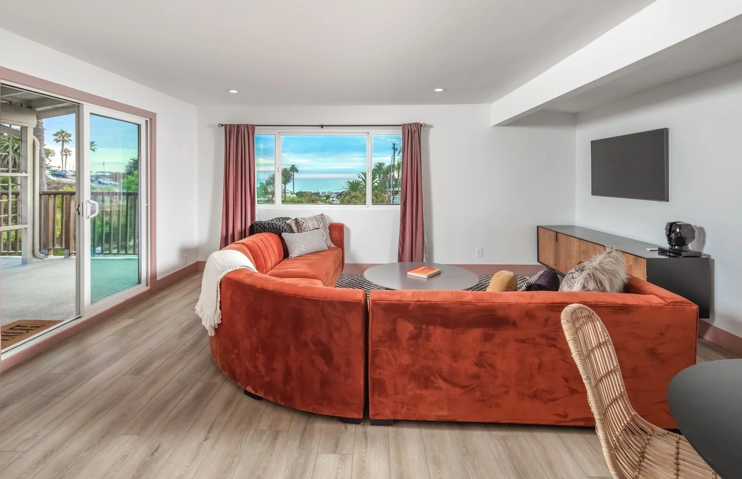 B WEST - OCEAN VIEW LUXURY RENTAL