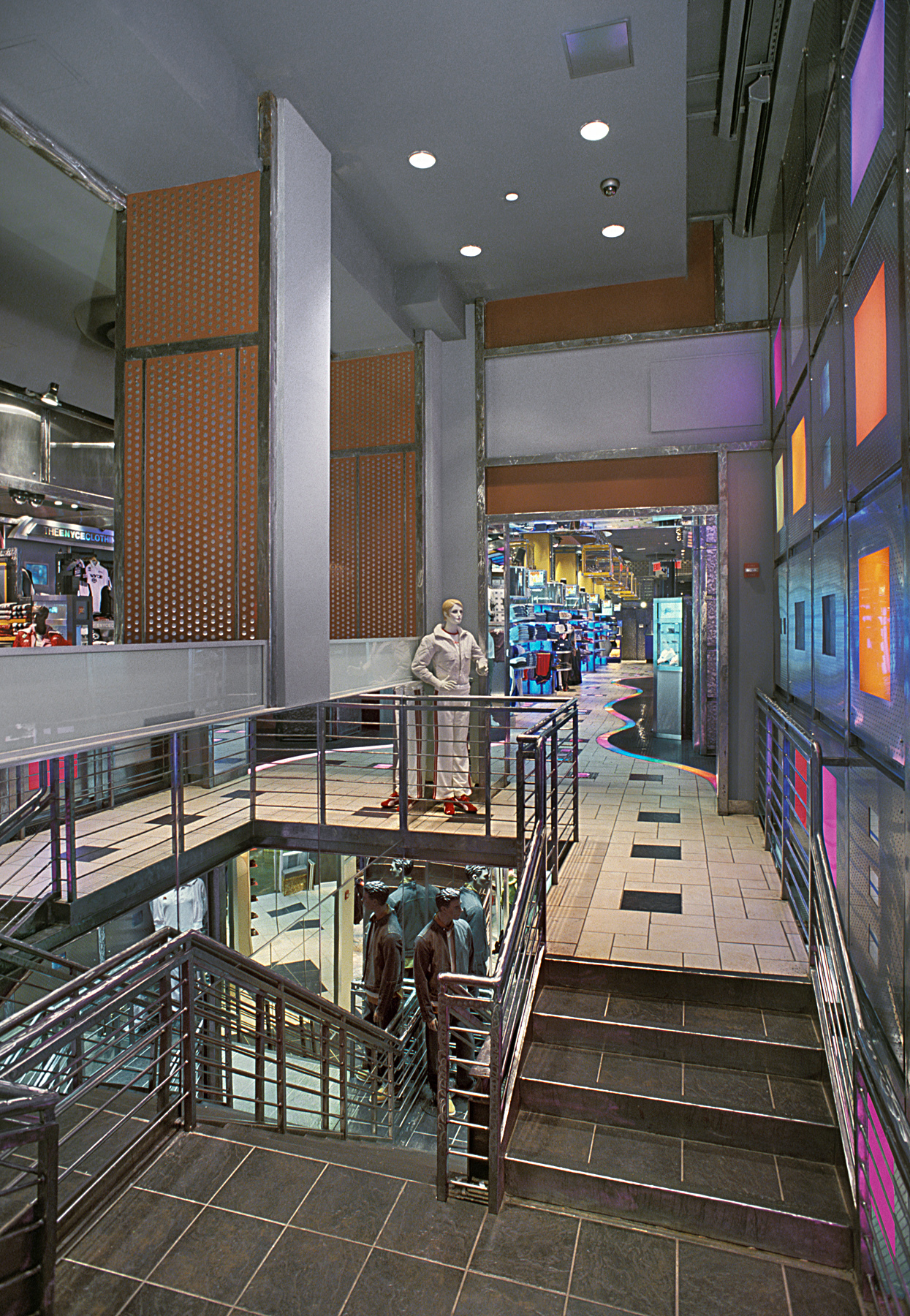 Michael K.. Tobin Parnes Design. NY. Retail Design. Stair Area.