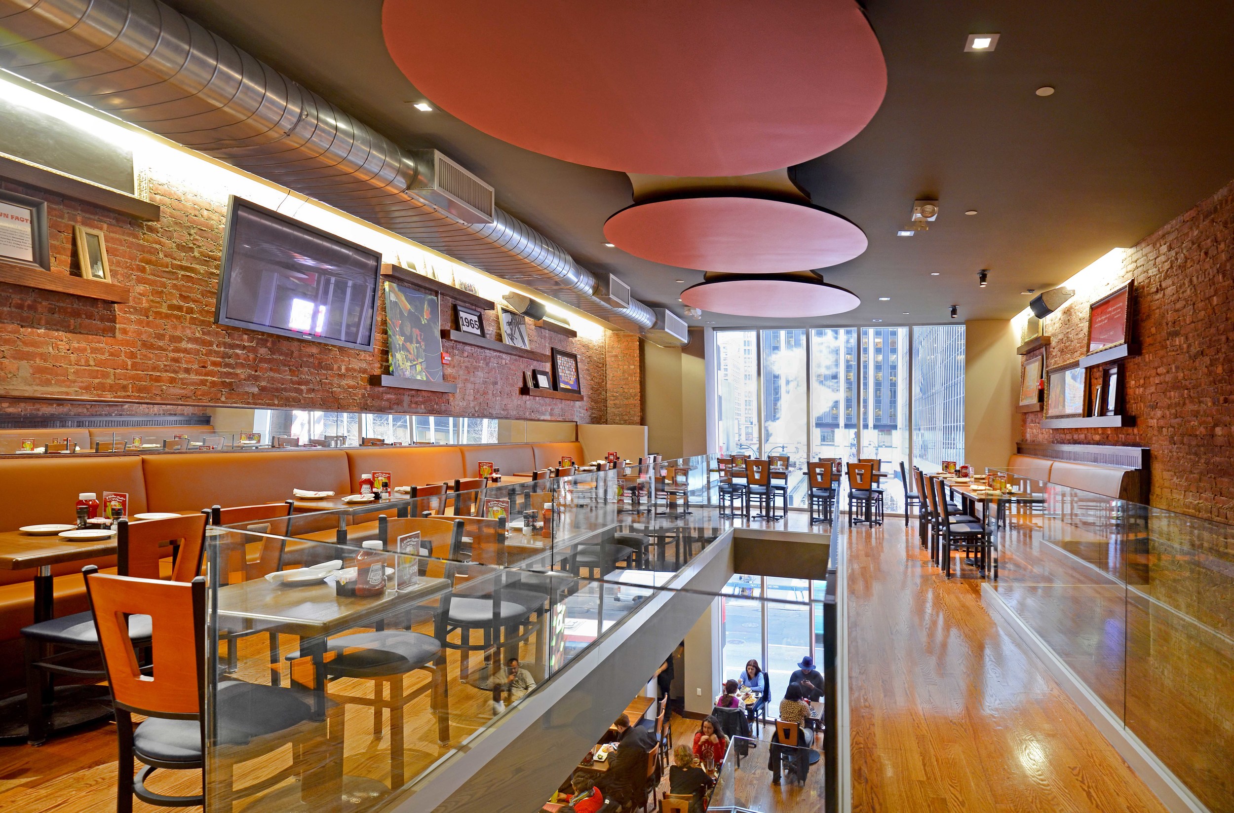 TGI Friday's. Tobin Parnes Design. NYC. Hospitality Design. Restaurant. Dining Area.