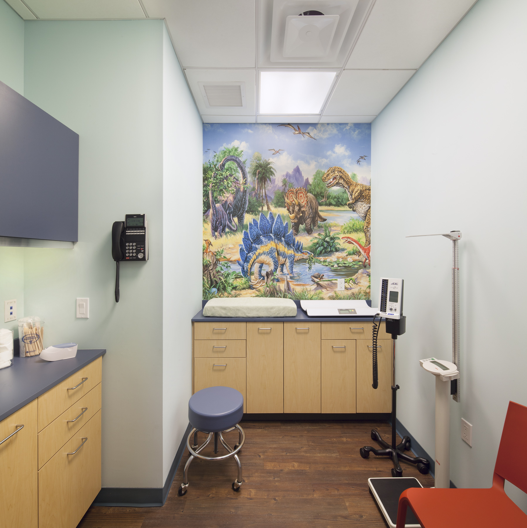 Flatiron Pediatrics. Tobin Parnes Design. NYC. Healthcare Design. Exam Room.