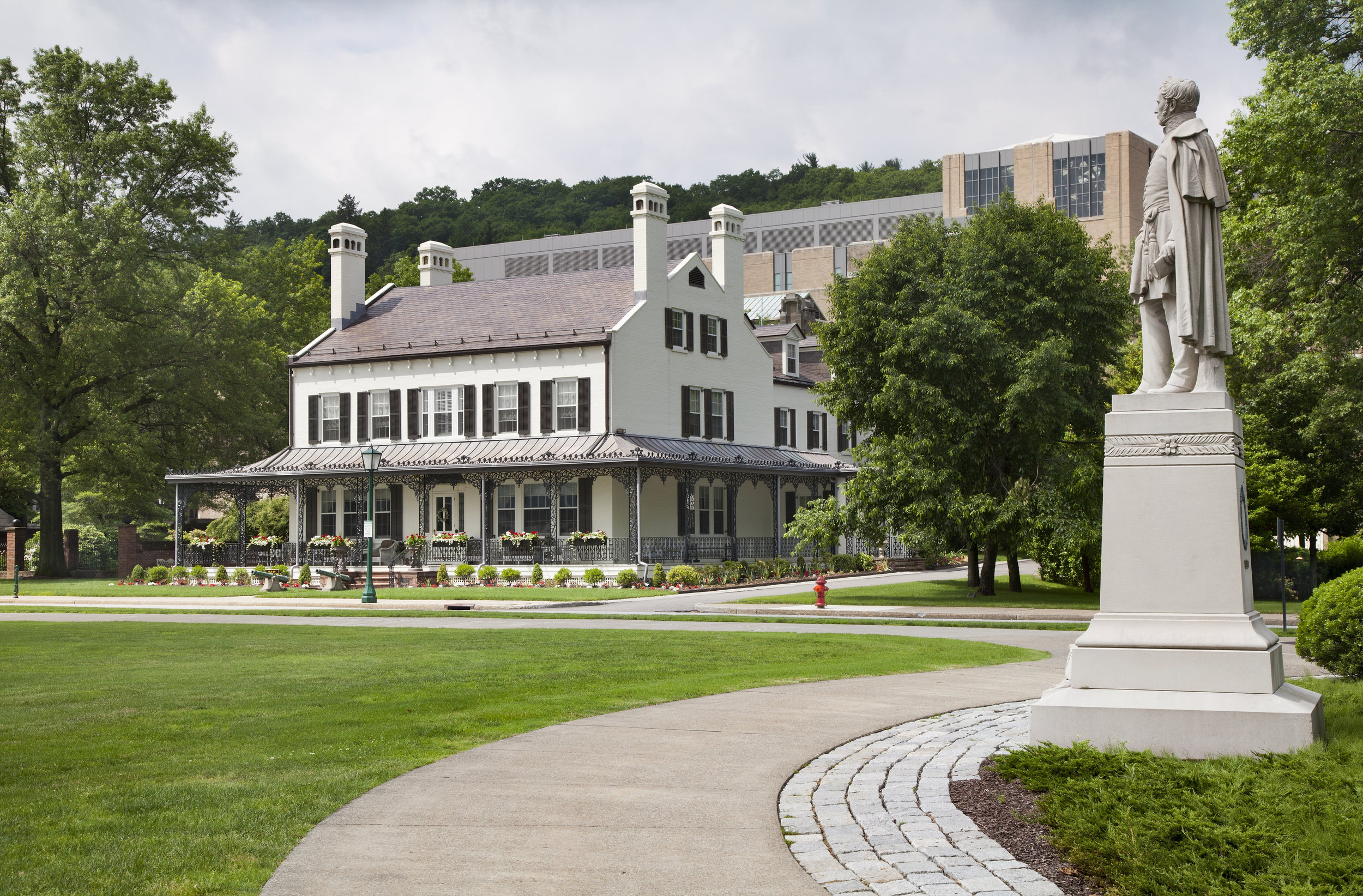 Q100 Thayer Museum at USMA West Point. Tobin Parnes Design. West Point, NY. Cultural and Institutional. Historic Preservation. Courtyard View.