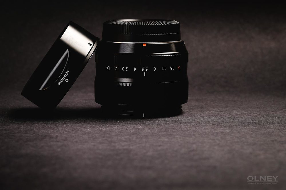 Fujinon XF 35mm F1.4 R and hood