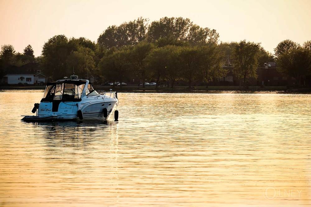 Bateau et soleil couchant Baie St-François