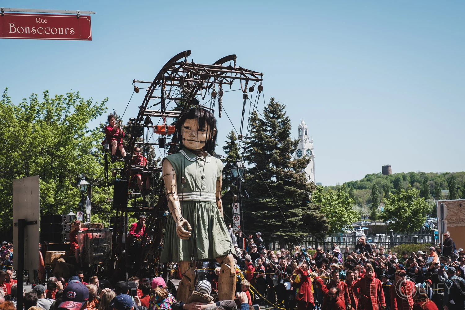 Géants — MICHEL OLNEY